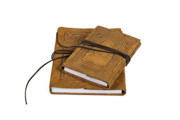 Notes s koženým obalom;Notes s koženým obalem