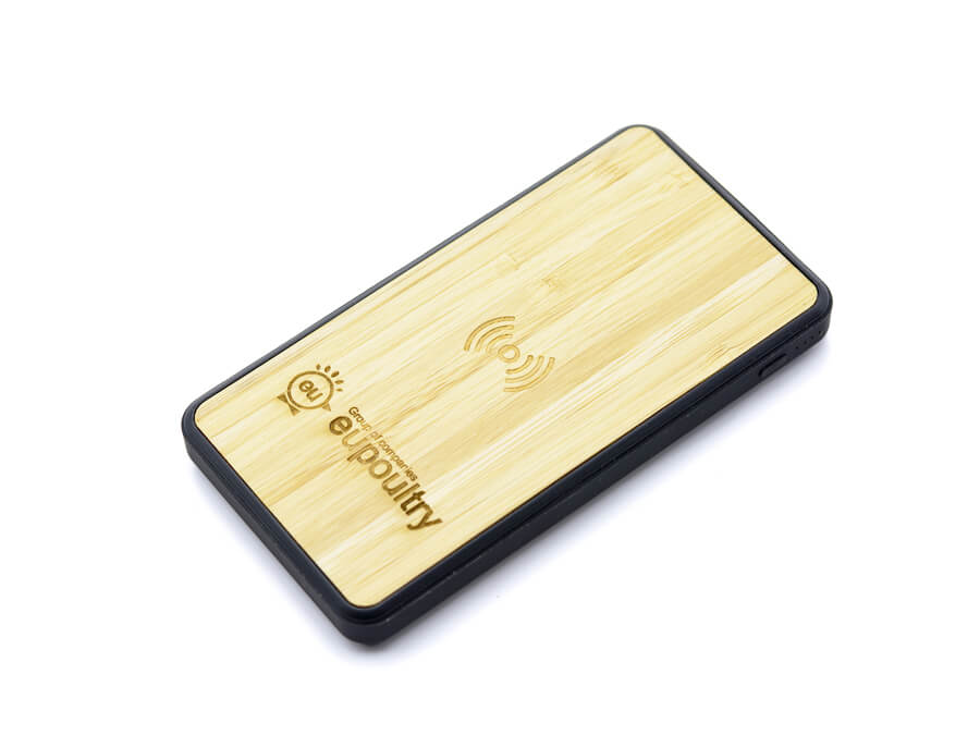 Kryt na mobil s potlačou - gravírovanie;Kryt na mobil s potiskem - gravírování