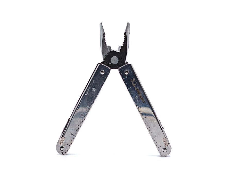 Multifunkčné kliešta s gravírovaním loga; Multifunkční klešta s gravírováním loga