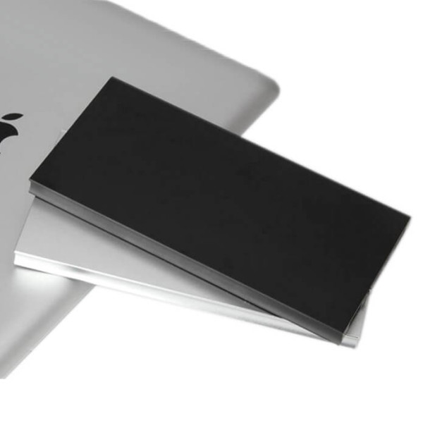 DUALE SLIM-POWER BANK MIT METALLGEHÄUSE (MOBILES LADEGERÄT) MIT LED-LEUCHTE, 8000 mAh