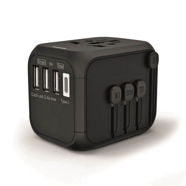 UNIVERSELLER REISEADAPTER MIT 3 USB UND TYPE-C AUSGÄNGEN