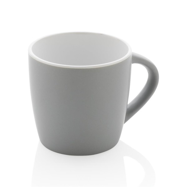 Keramiktasse innen coloriert, braun