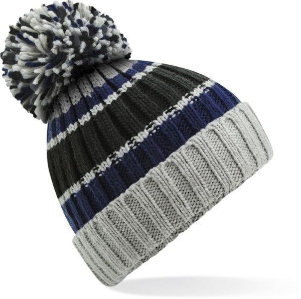 Strickmütze mit Hygge-Streifen