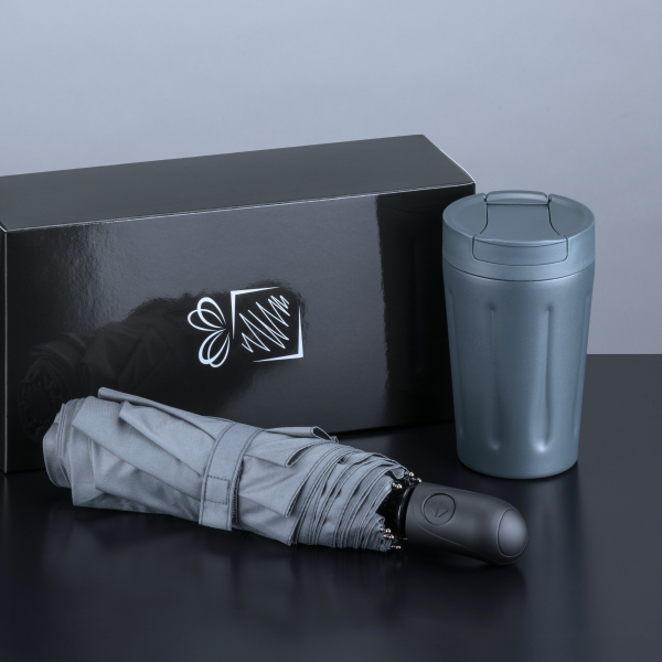 DAILY-SET: SCANDIC-BECHER UND CAMBRIDGE-REGENSCHIRM