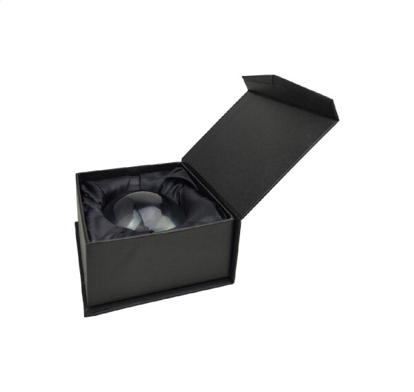 Briefbeschwerer in Halbkugelform