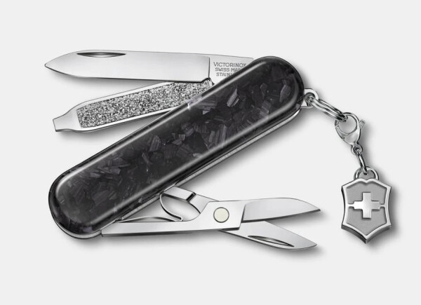 Victorinox Classic SD Brilantný karbón