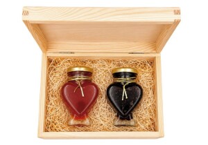 Geschenkset – 2 HEARTS Honig und kandierte Cranberries in einer Holzbox - Reklamnepredmety