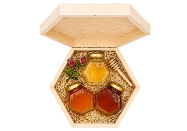 Geschenkset – TRIO HONEY, 6-seitig, in einer sechseckigen Holzbox