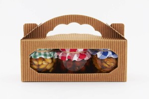 Set von 3 Arten von Nüssen in Honig in einem Karton