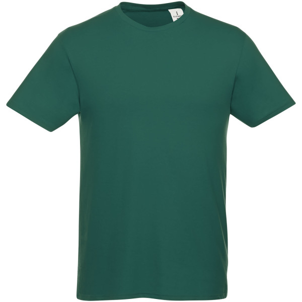 Das T-Shirt Heros mit kurzen Ärmeln