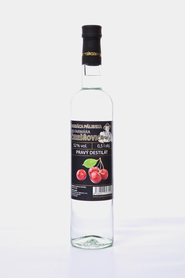 Hausgemachter Schnaps von FARMÁR - Kirschschnaps 52 %, 500 ml